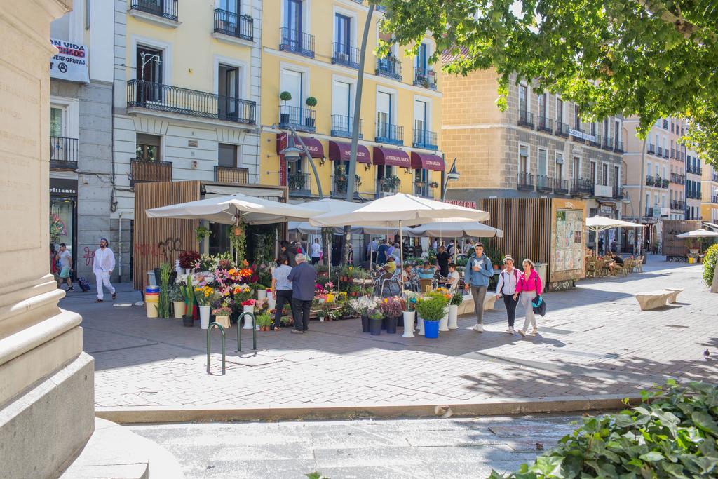 Apartamentos Madrid Centro Eksteriør bilde