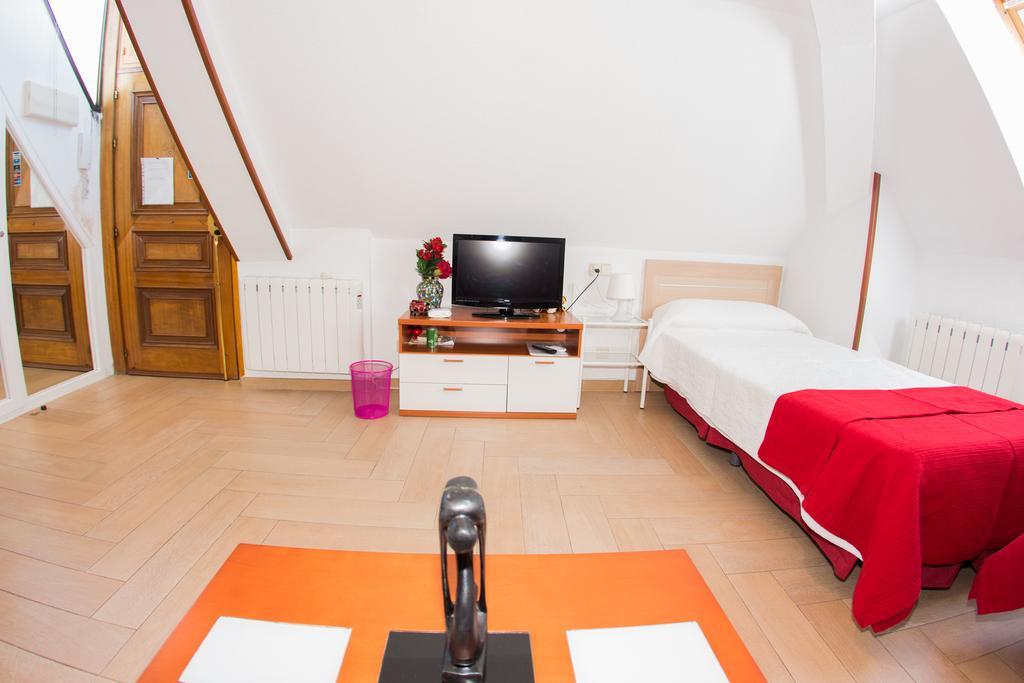 Apartamentos Madrid Centro Eksteriør bilde