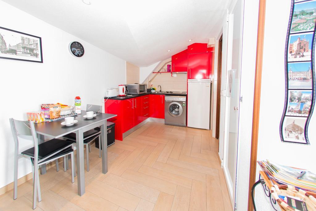 Apartamentos Madrid Centro Eksteriør bilde